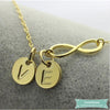 Collier infini 2 lettres suspendues en plaqué or Infini